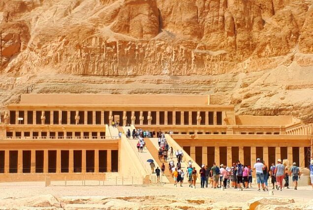 Hurghada to Luxor day trip by Bus